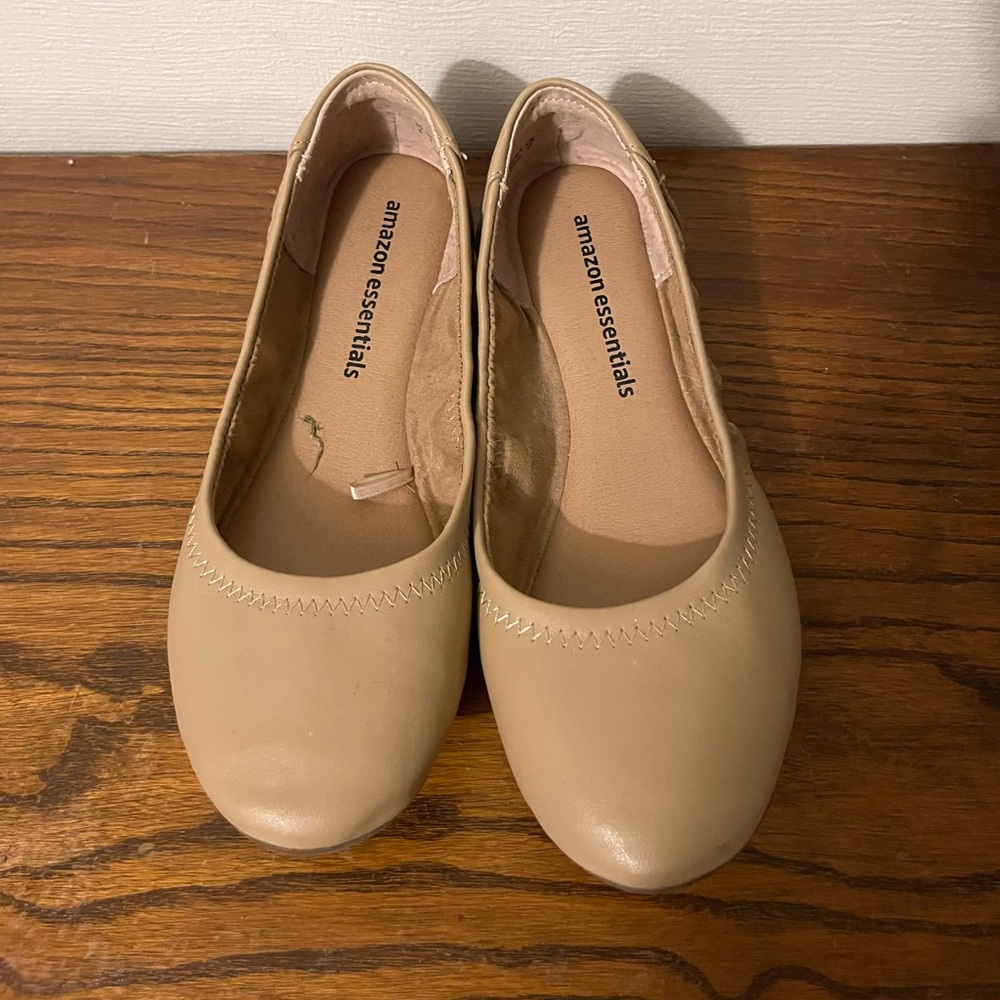 Free w purchase. Amazon Essentials Nude Flats Size 6